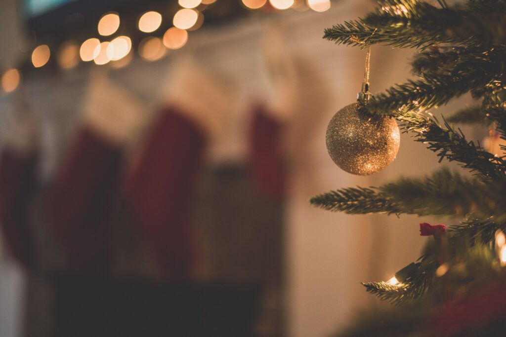 How Much Do Americans Spend On Christmas