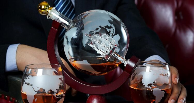 Whiskey Decanter Global Set